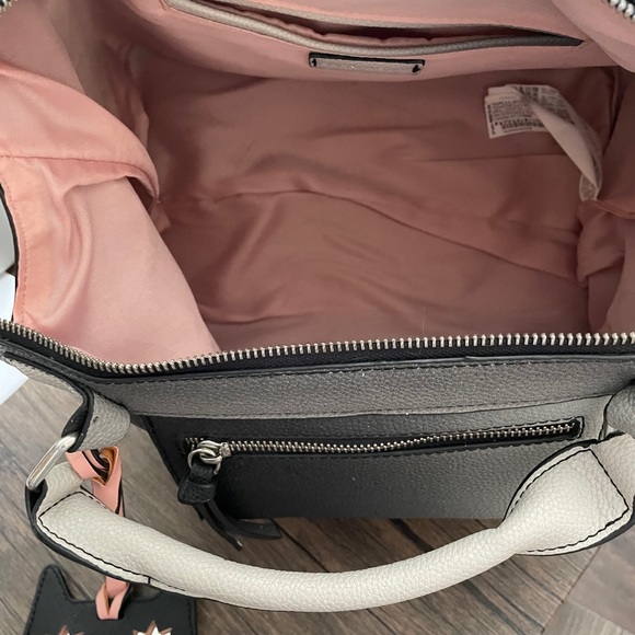 Handbag - Picture 6 of 6